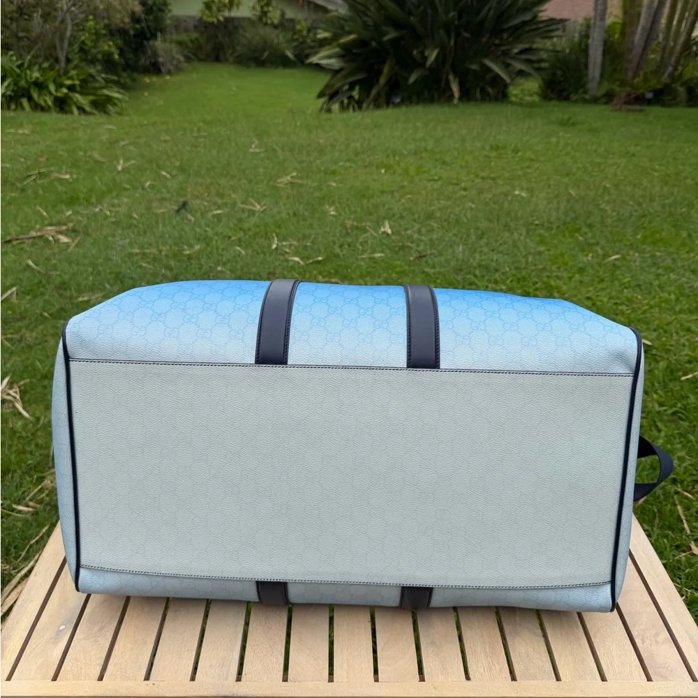 GUCCI Supreme Chroma large duffle bag